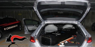 Nascondeva in garage un’auto rubata: in manette un 26enne di Brindisi