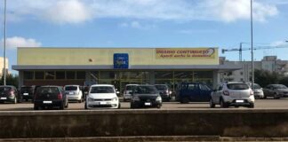 Banda armata assalta supermercato ma la rapina non va a segno