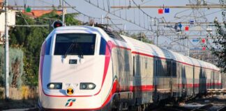Uomo muore investito dal Frecciabianca a pochi passi dalla stazione di Fasano