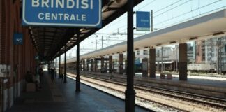 Controlli nelle stazione di Brindisi e an Pietro Vernotico