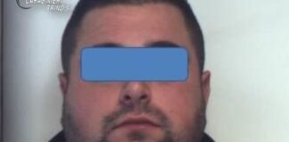 Inseguì la vittima esplodendo 4 colpi d’arma da fuoco: arrestato per tentato omicidio