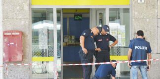 Falsi allarmi bomba agli uffici postali di Brindisi e Carovigno: denunciato 42enne