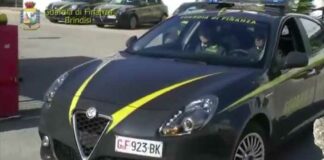 Furto e riciclaggio d’auto: 12 arresti della Guardia di Finanza