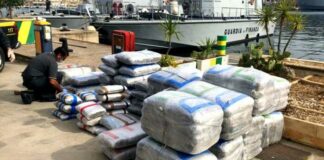 Maxi sequestro: imbarcazione con oltre mezza tonnellata di droga. Arrestato uno scafista