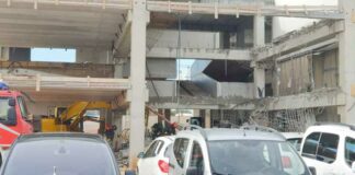 Crolla solaio di un capannone in costruzione: un morto e altre persone sotto le macerie
