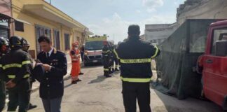 Crolla parte di una palazzina in ristrutturazione, morto operaio di 42 anni