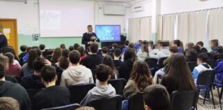 I Carabinieri incontrano gli studenti di Fasano