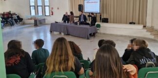 I carabinieri incontrano gli studenti dell’“Aldo Moro” di Mesagne