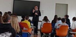I carabinieri incontrano gli studenti del “Don Vincenzo Meo”