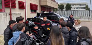 Gli studenti dell’istituto “Ferraris-De Marco-Valzani” incontrano i Carabinieri
