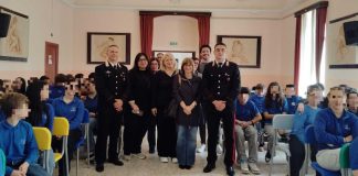 I Carabinieri tra i banchi del “M. Montessori-V. Bilotta” di Francavilla Fontana