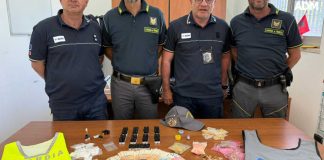 Dalla Grecia a Brindisi con centinaia di dosi di droga: due arresti